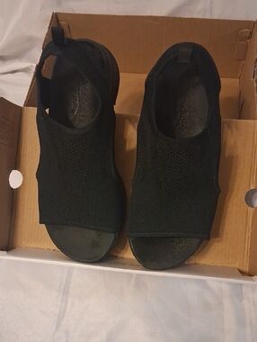 Skechers Womens Black Knit Open-Toe Sandals